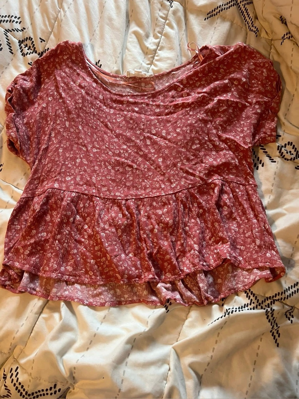 Hippie Rose size large (junior size) top. Super cute!!